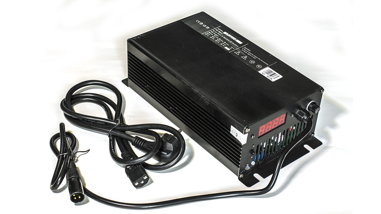 Зарядное устройство для литий-ионного аккумулятора 72 В (84 В), 10 A