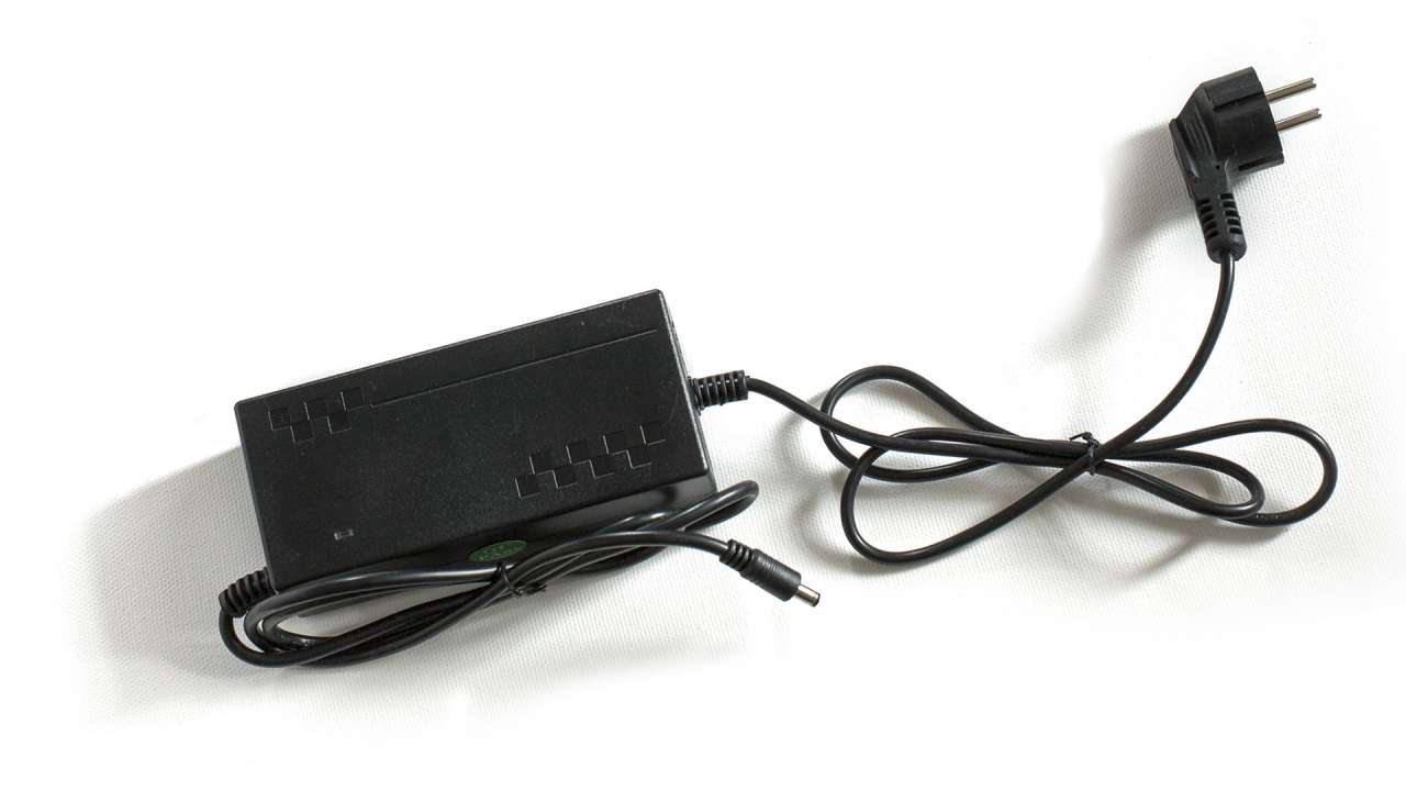 Зарядное устройство для литий-ионного аккумулятора 48v, 3A